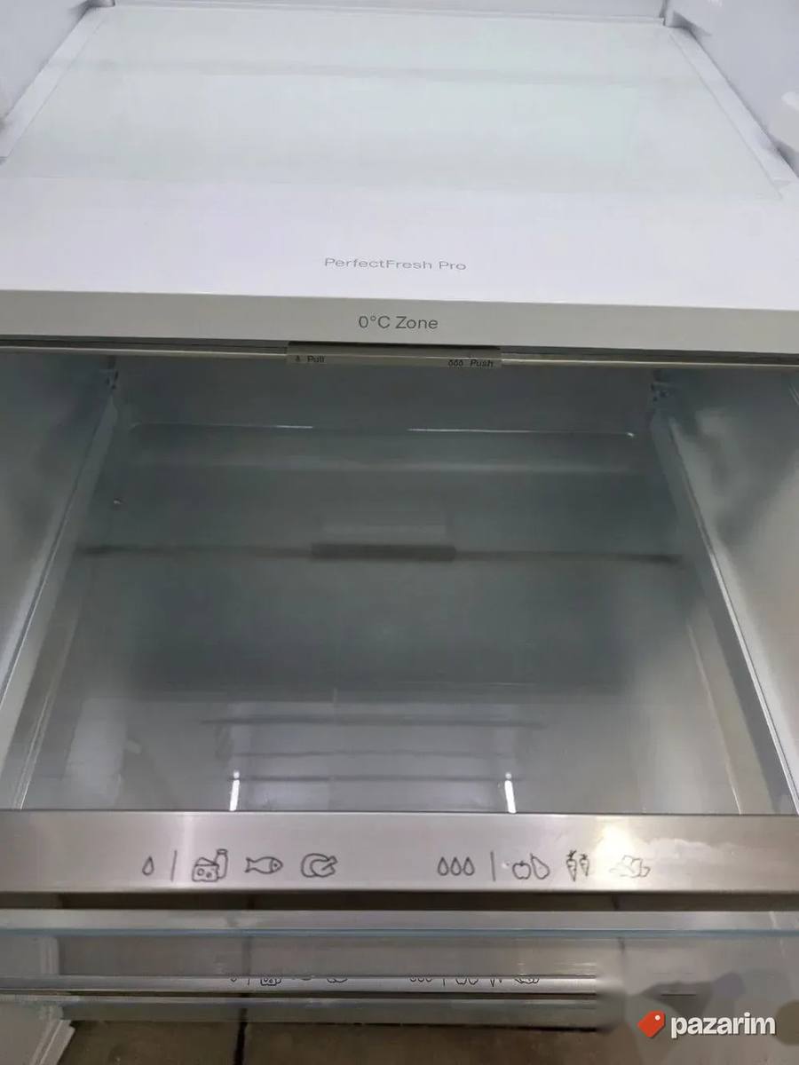 Miele K7748 D ugradni frizider 2025god NOV izlozbeni model 8