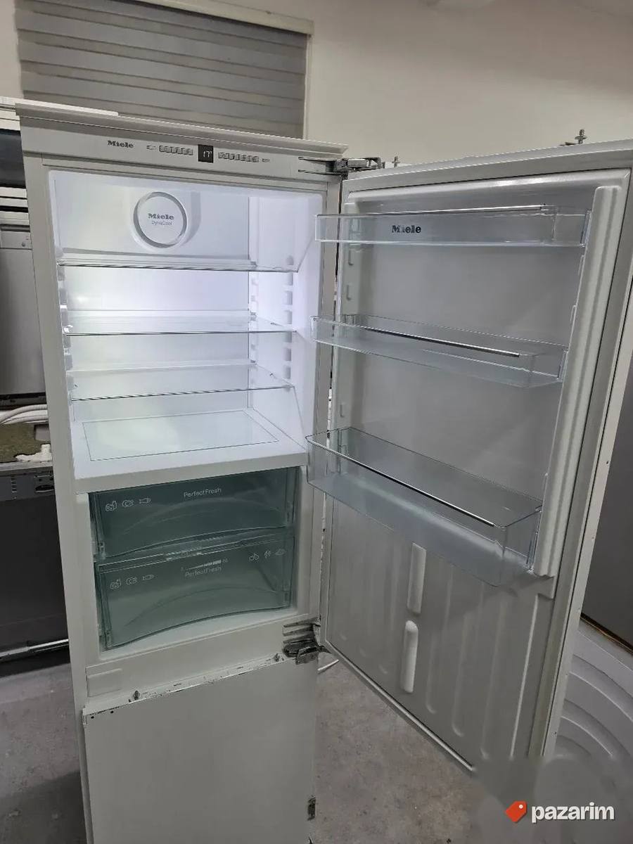 Miele KFN 37282 iD ugradni kombinovani frizider iz uvoza 2