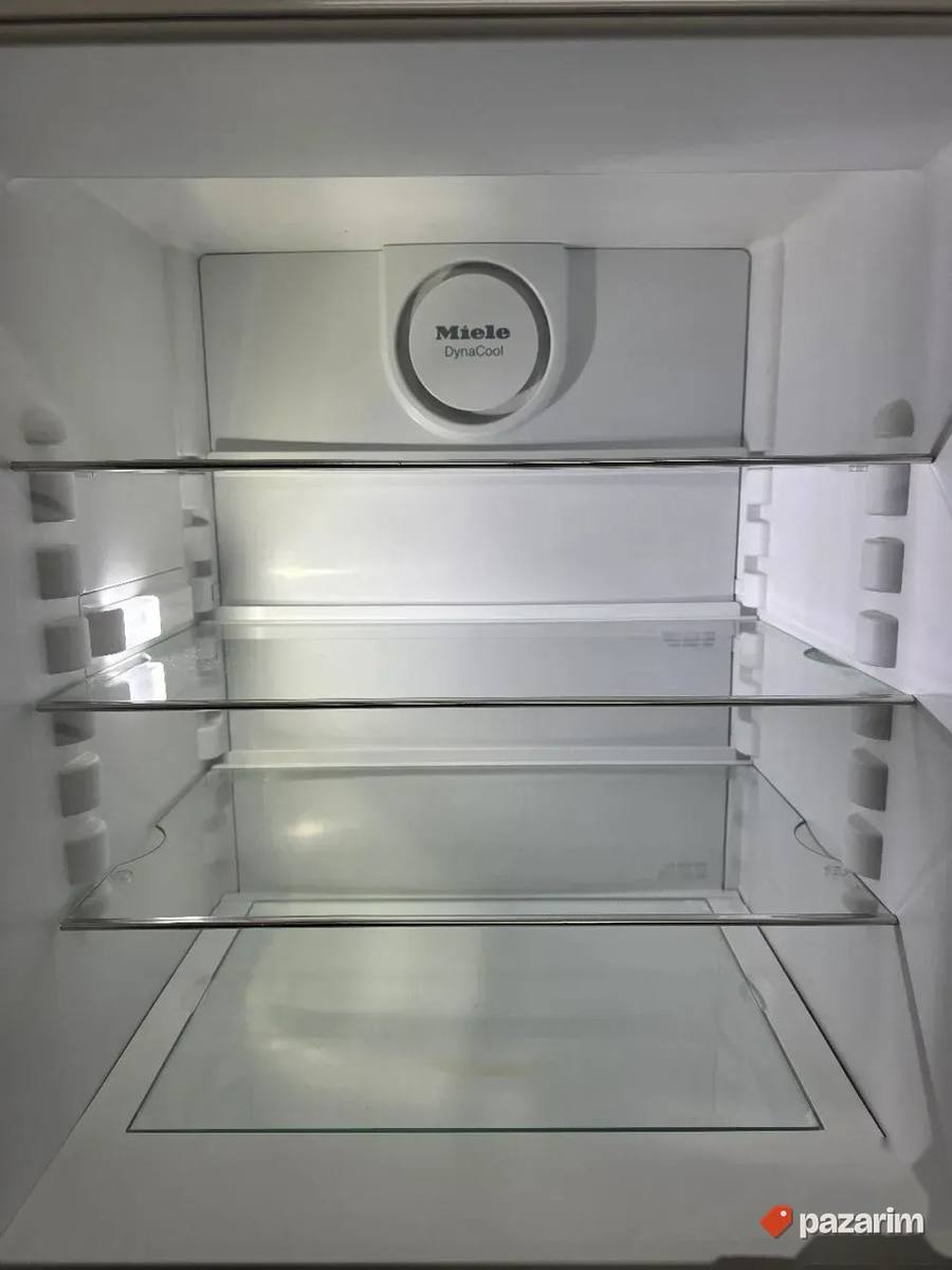 Miele KFN 37282 iD ugradni kombinovani frizider iz uvoza 3