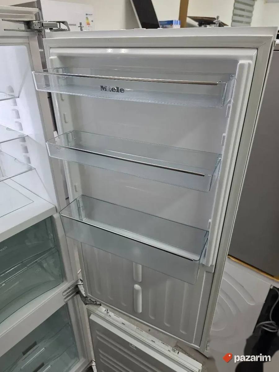 Miele KFN 37282 iD ugradni kombinovani frizider iz uvoza 6