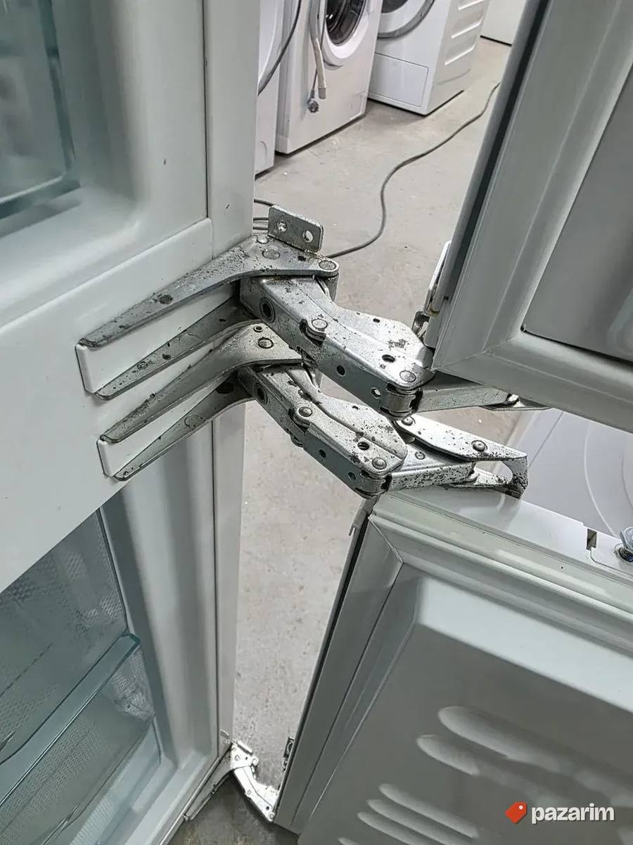 Miele KFN 37282 iD ugradni kombinovani frizider iz uvoza 7