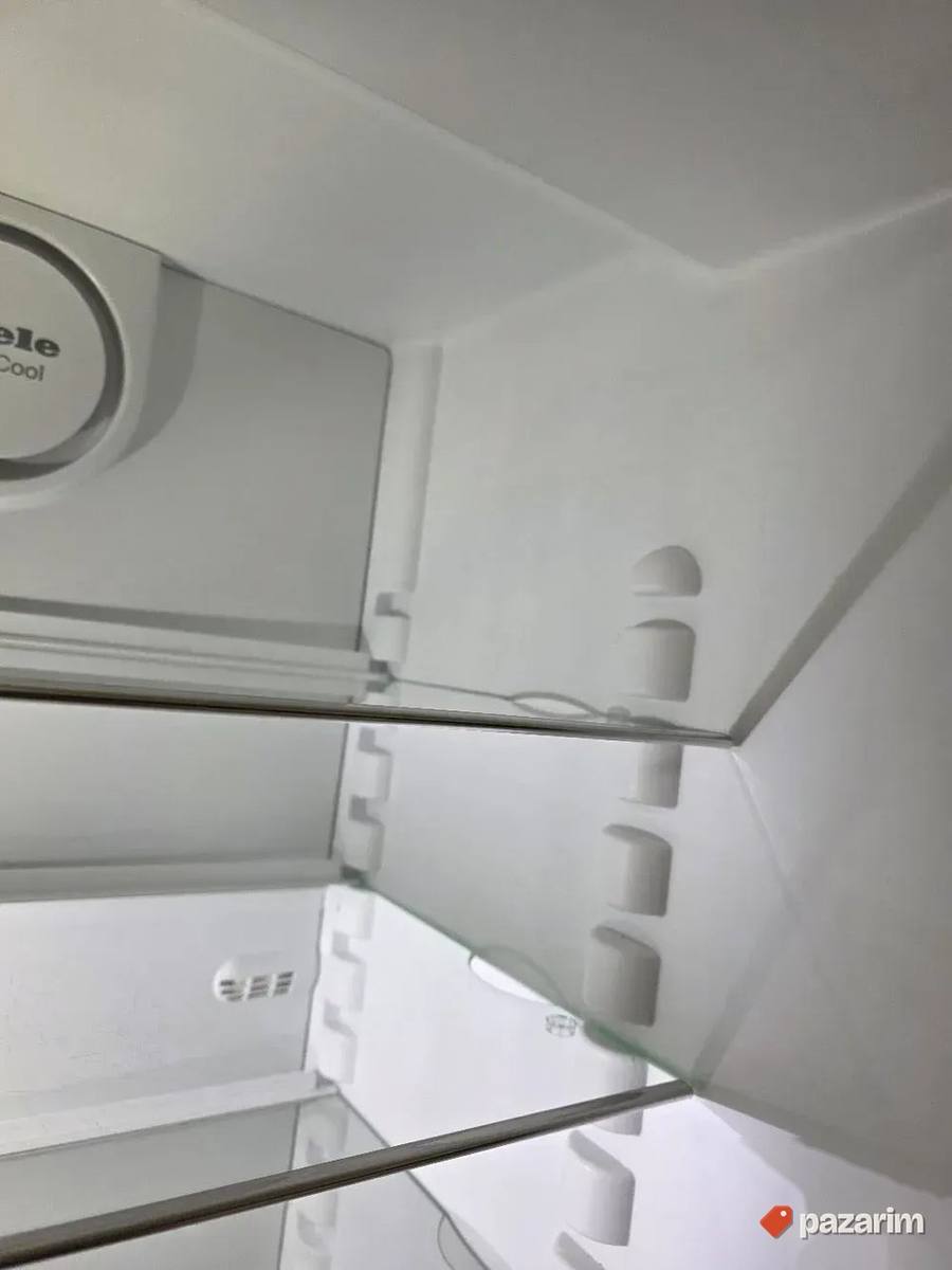 Miele KF 37272 iD ugradni kombinovani frizider iz uvoza 6