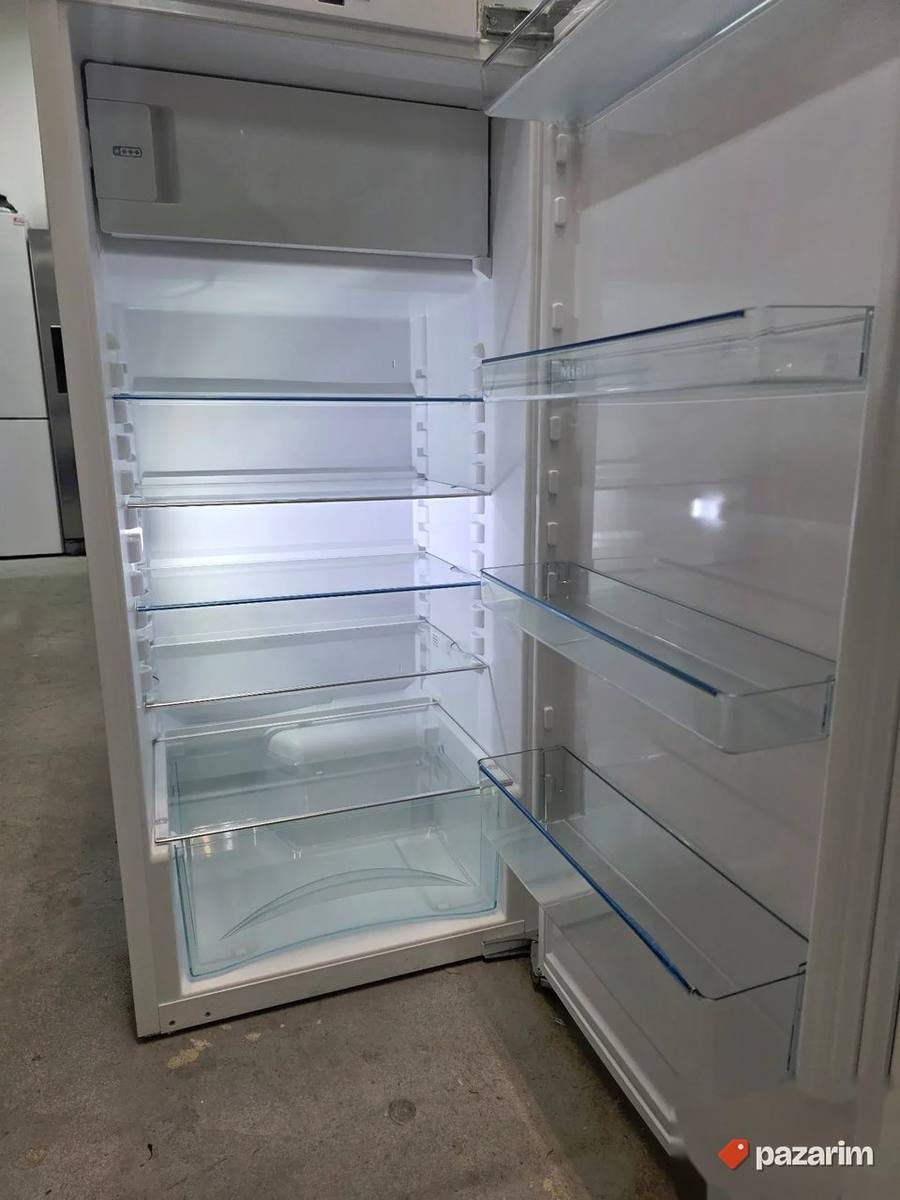 Miele ugradni frižider 122cm sa komorom 5