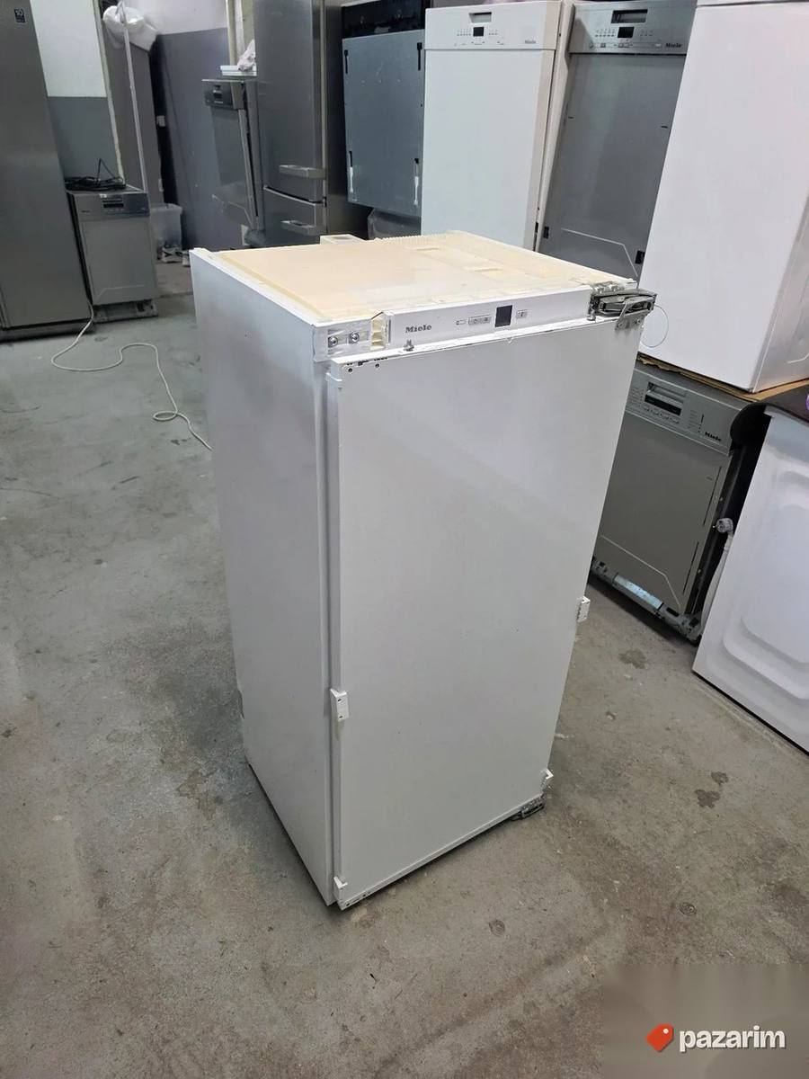 Miele ugradni frižider 122cm sa komorom 7