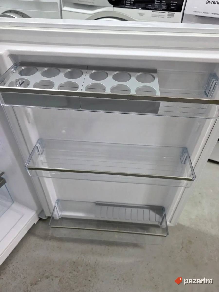 Miele K 4002 D WS samostojeći frižider sa malim zamrzivačem 6