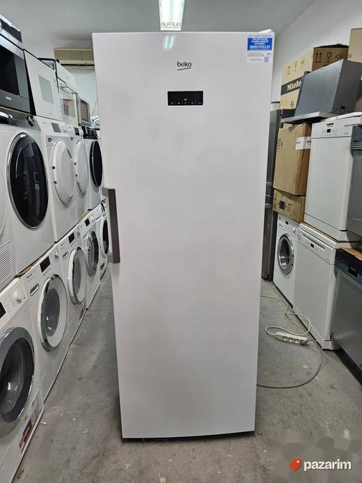 Beko potpuno NOV zamrzivač 420 L