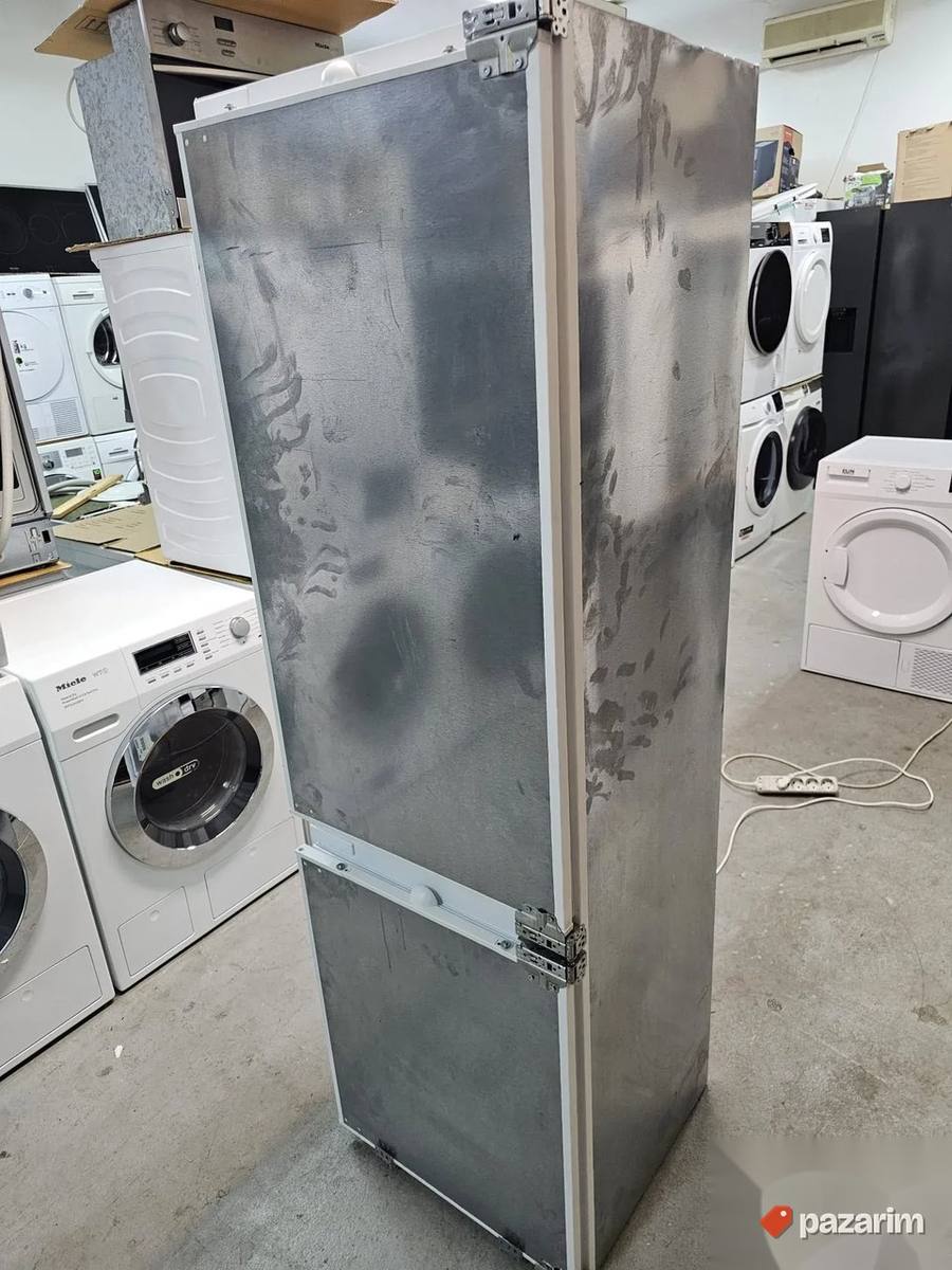 Bosch ugradni kombinovani frižider, iz uvoza 4