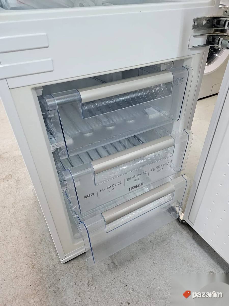 Bosch ugradni kombinovani frižider, iz uvoza 6