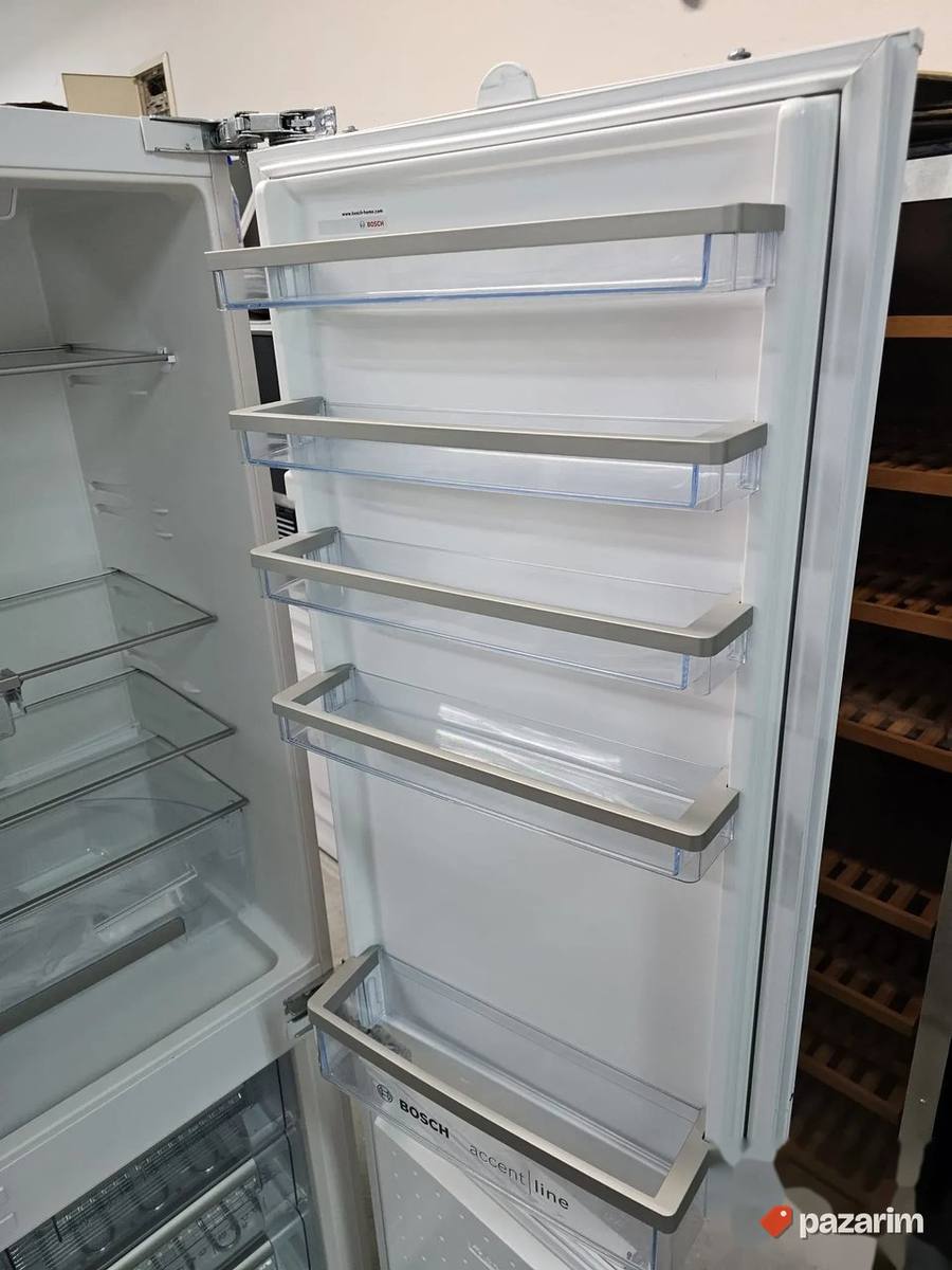 Bosch ugradni kombinovani frižider, iz uvoza 8