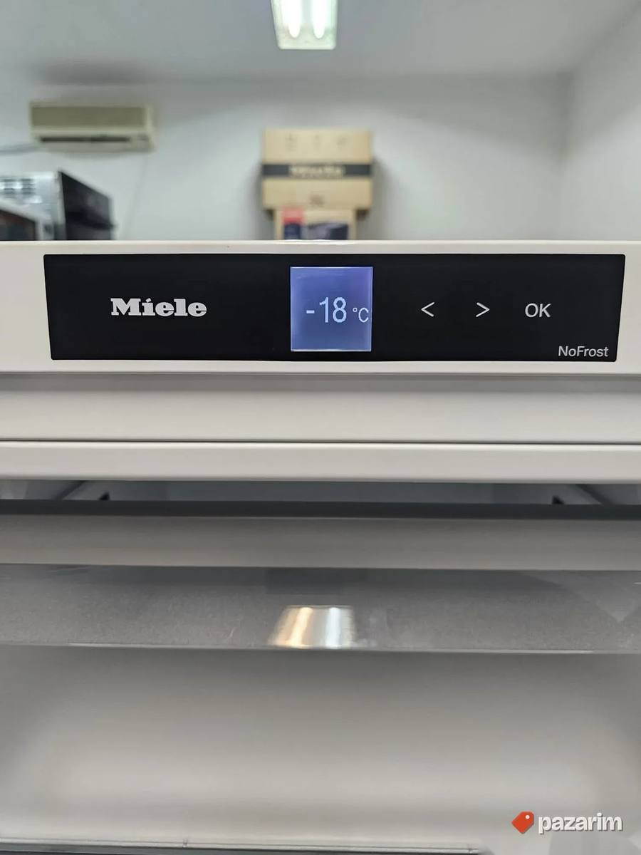 Miele vertikalni zamrzivač, potpuno NOV 8