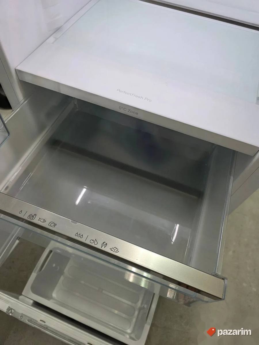 Miele K 7741 F ugradni frižider NOV 5