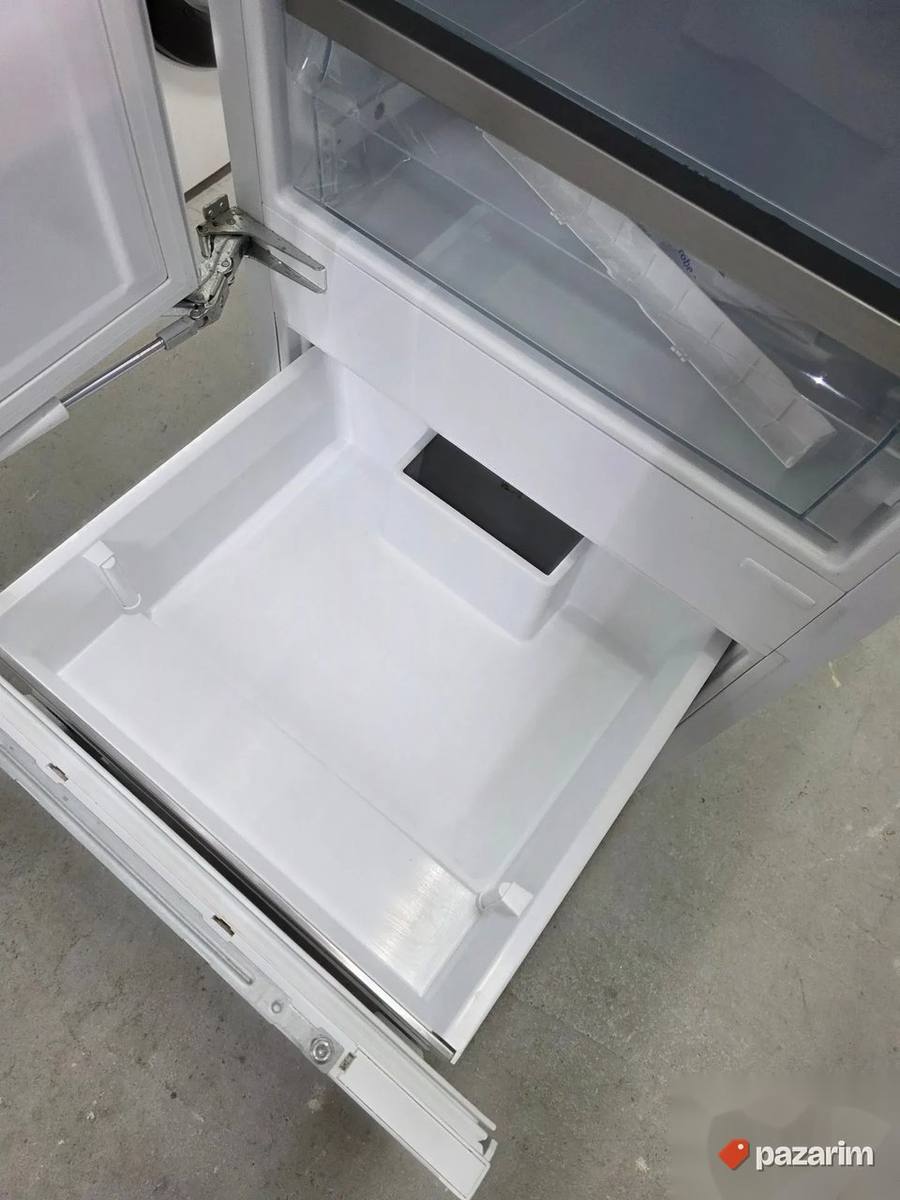 Miele K 7741 F ugradni frižider NOV 7