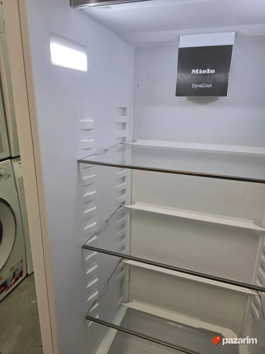 Miele K 7734 F ugradni frižider sa komorom 7