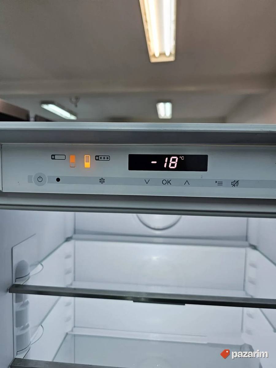 Miele KFN 37692 iDE ugradni kombinovani frižider sa ledomato 5