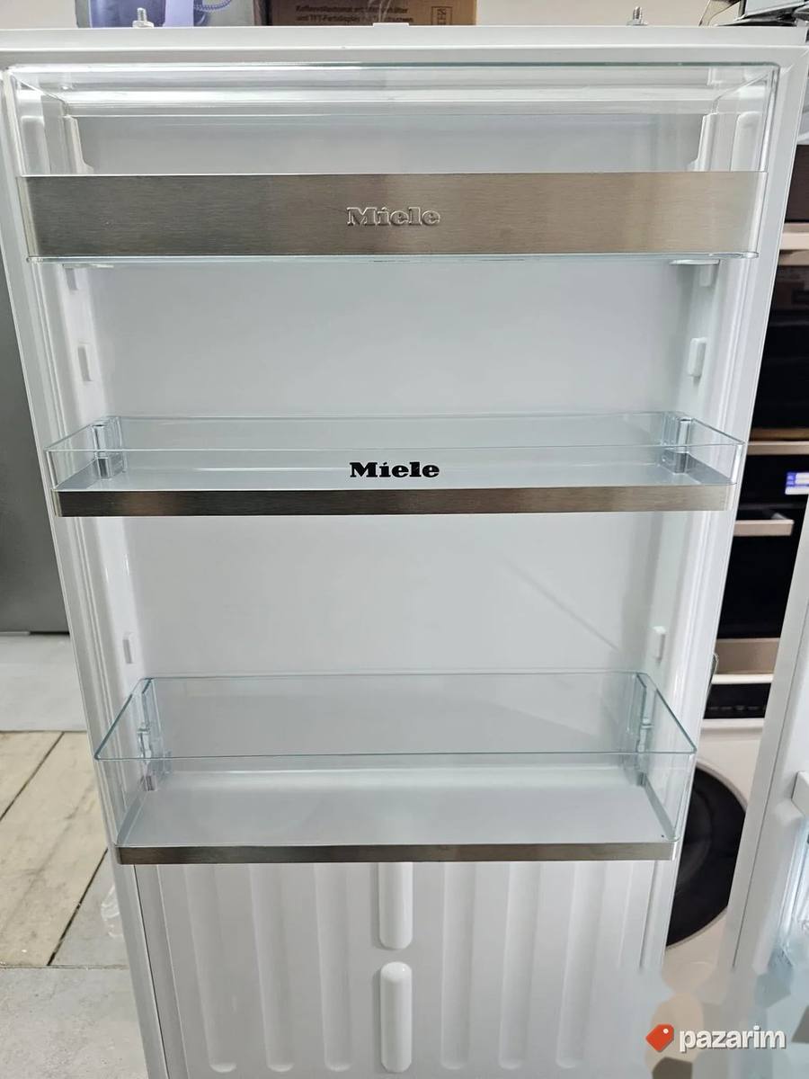 Miele KFN 37692 iDE ugradni kombinovani frižider sa ledomato 6