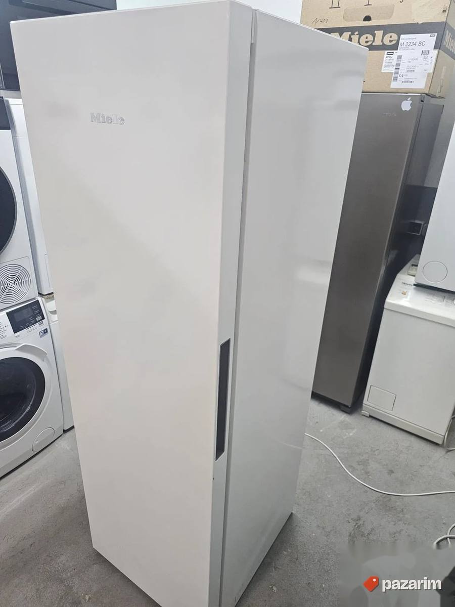 Miele zamrzivač 320L NOV izložbeni model 7