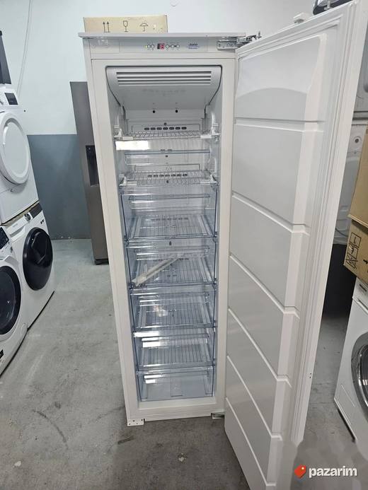 Ugradni zamrzivač Elektrolux iz uvoza