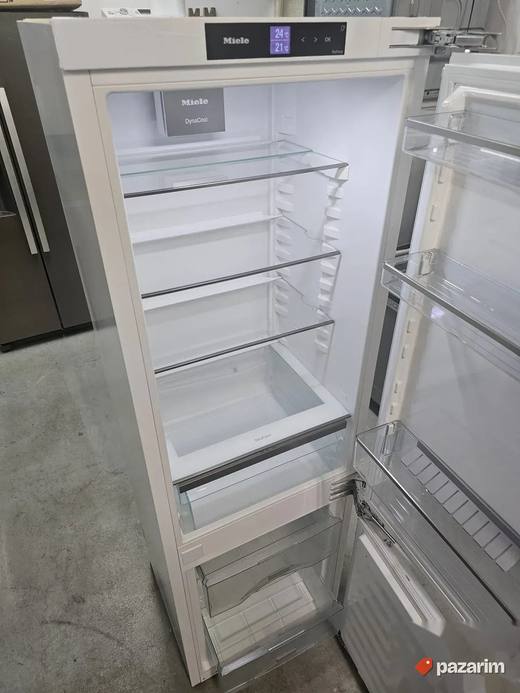 Miele KFN 7734 E NOV ugradni kombinovani frižider