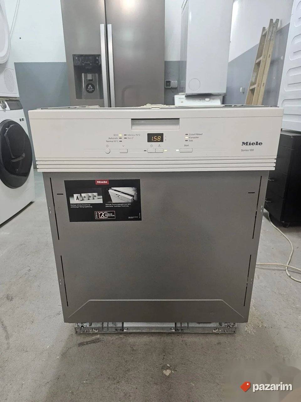 Miele G 4943 SCi Series 120 poluugradna mašina za sudove 1