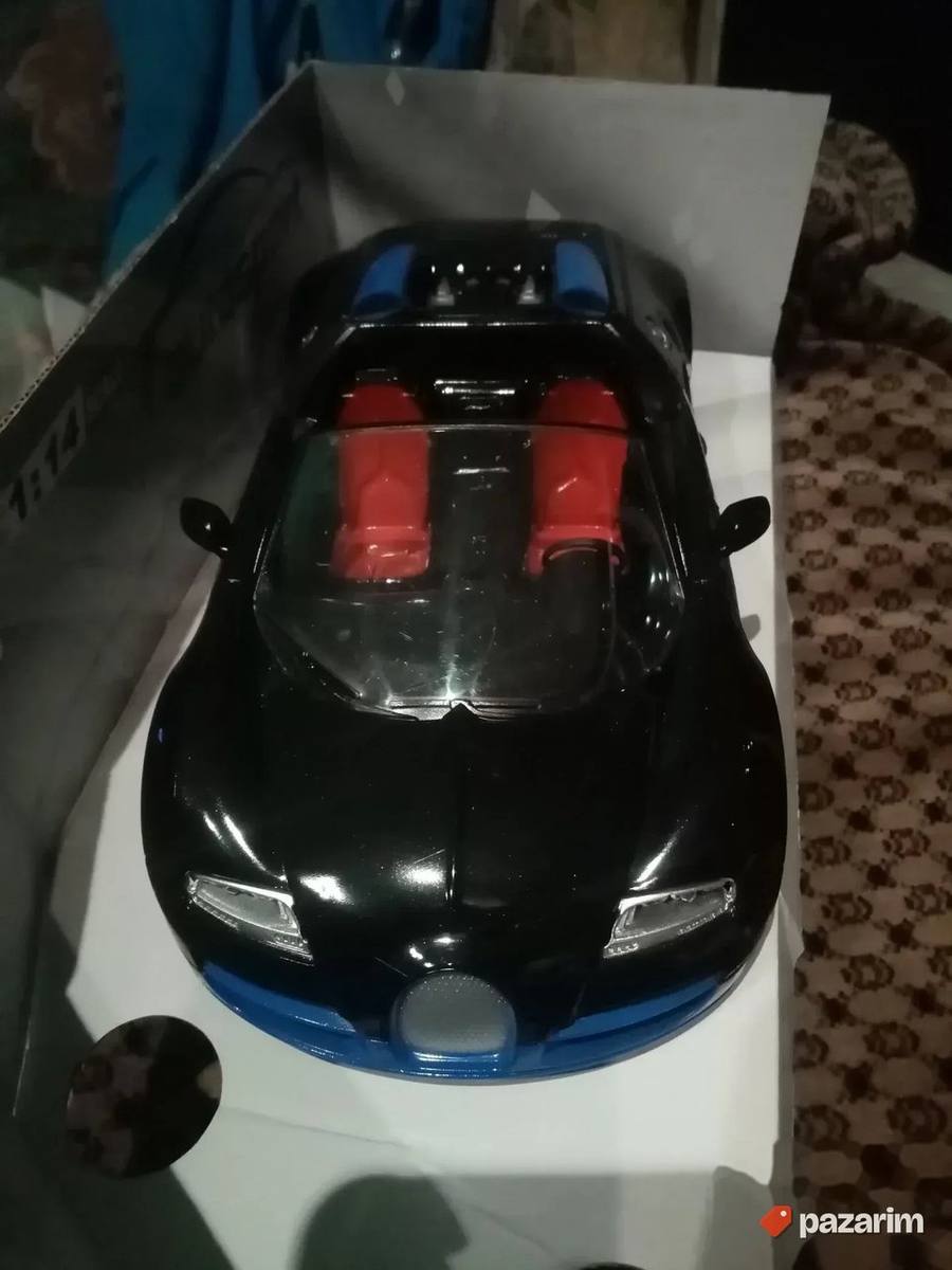 Igracka na Daljinski NOV Kabriolet Auto Ogroman 1:14 2