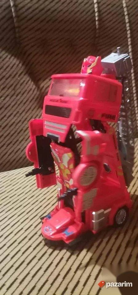 Hit Igracka Transformers Crveni Vatrogasni Kamion Novo 7
