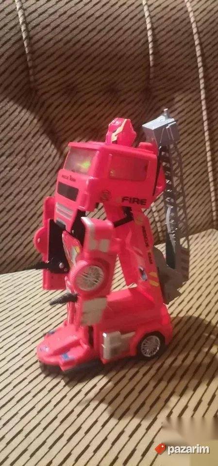 Hit Igracka Transformers Crveni Vatrogasni Kamion Novo 8