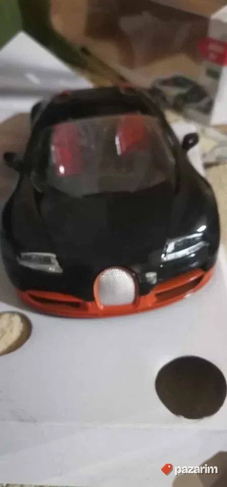 Ogroman Automobil na Daljinski Bugatti 27x13cm Novo 2