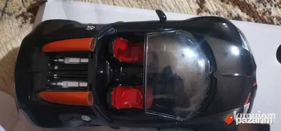 Ogroman Automobil na Daljinski Bugatti 27x13cm Novo 5