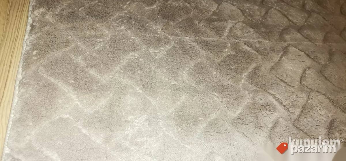 Tepih Sa Neklizajucom Podlogom 160x200cm Novo 1