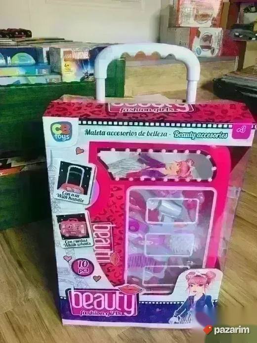NOV Kozmetički kofer sa 10 delova ORIGINAL AMBALAZA sve novo