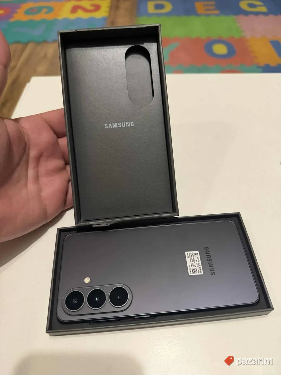 NOV U KUTIJI Samung galaxy S26,zakljucan na verizone mrezu 5