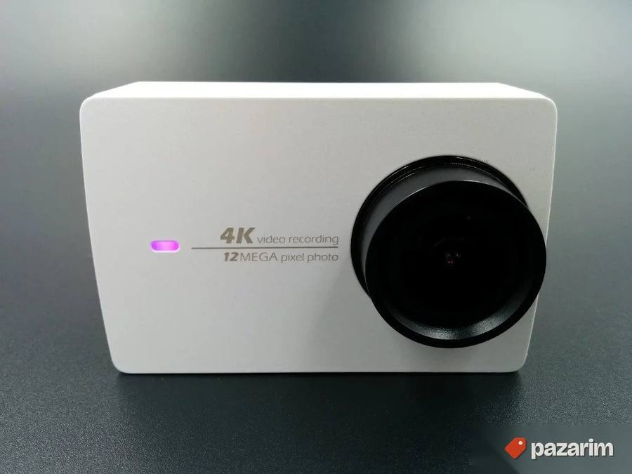 YI akciona kamera 4K + selfie stick + bluetooth 2