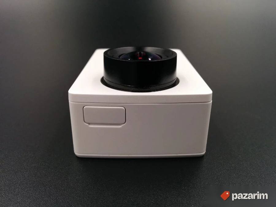 YI akciona kamera 4K + selfie stick + bluetooth 4