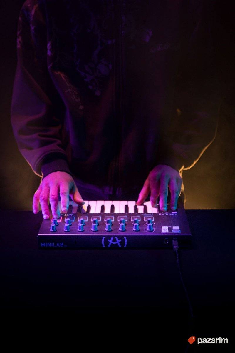 Arturia MiniLab MkII Black Edition 5
