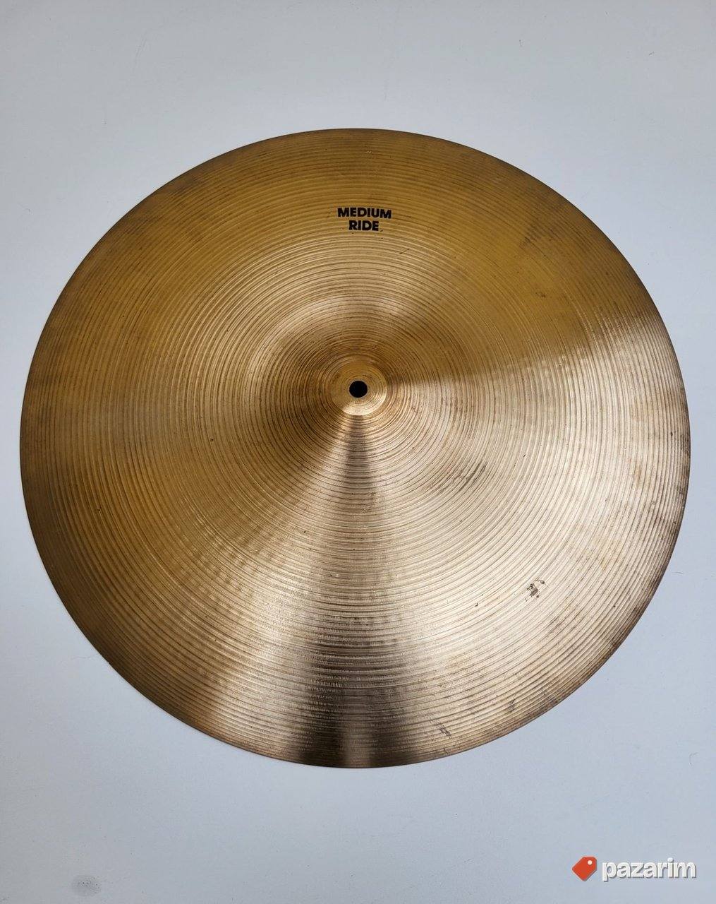 Zildjian Avedis 20" ride 1