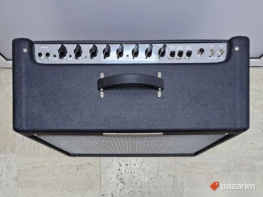 IZNAJMLJIVANJE Fender DeVille pojacala 2