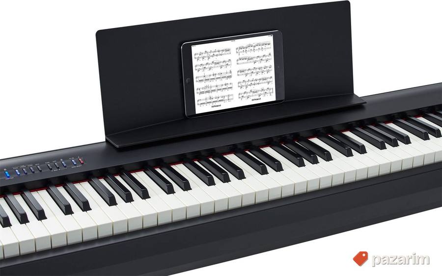 Roland FP-30x BK Digital Piano with 3 pedals and stand 2