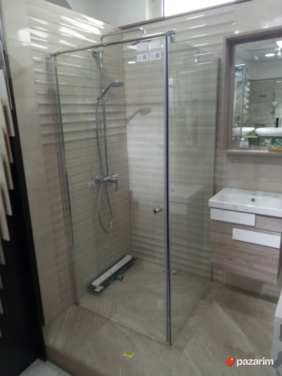 Tus kabina 90x90 sa pivot vratima 2