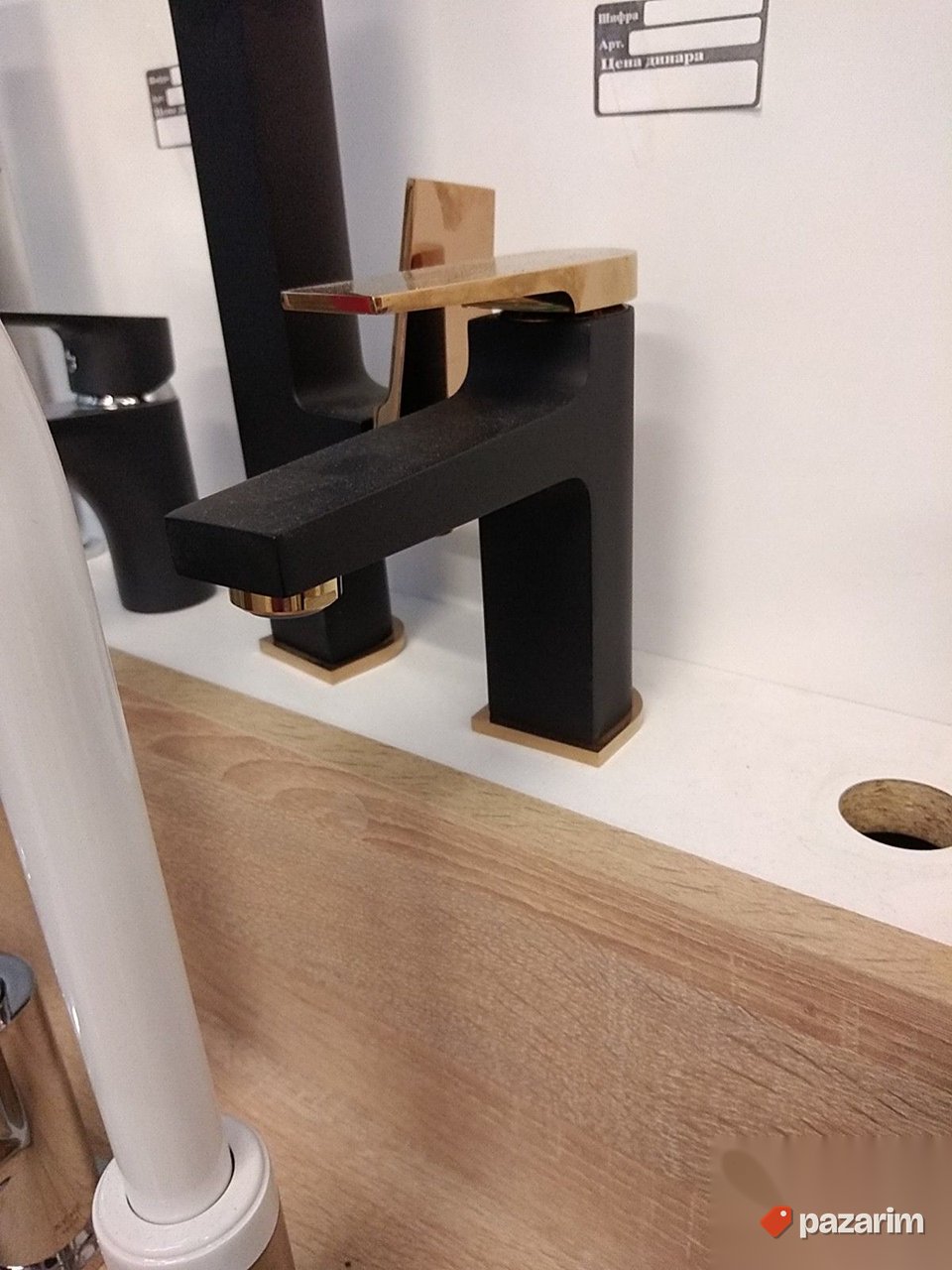 Baterija za lavabo crno zlatna 3