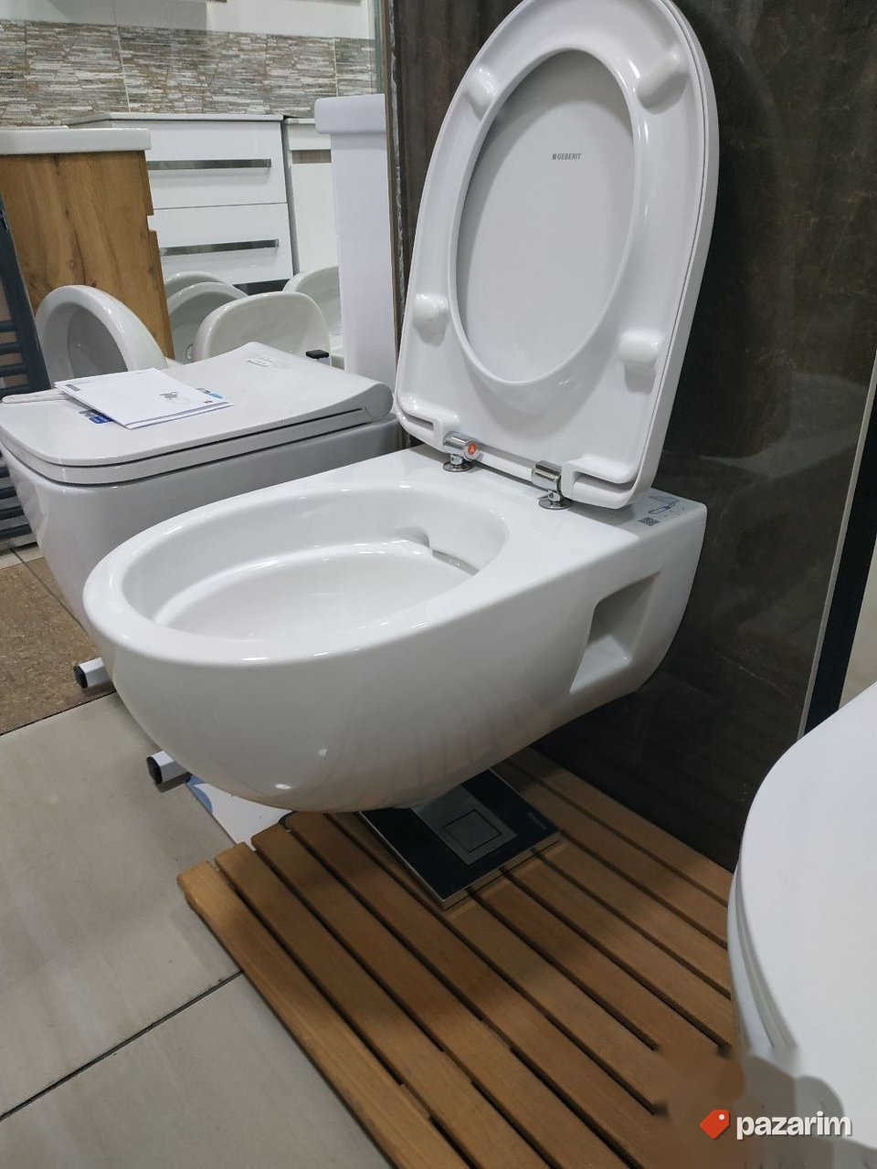 Wc solja konzolna sa wc daskom Komplet GEBERIT 2