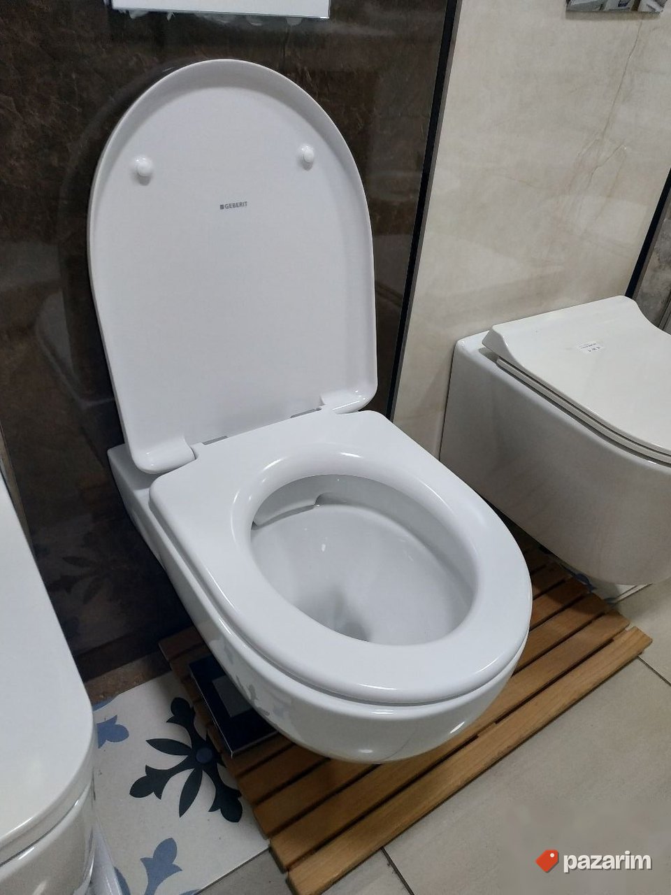Wc solja konzolna sa wc daskom Komplet GEBERIT 4