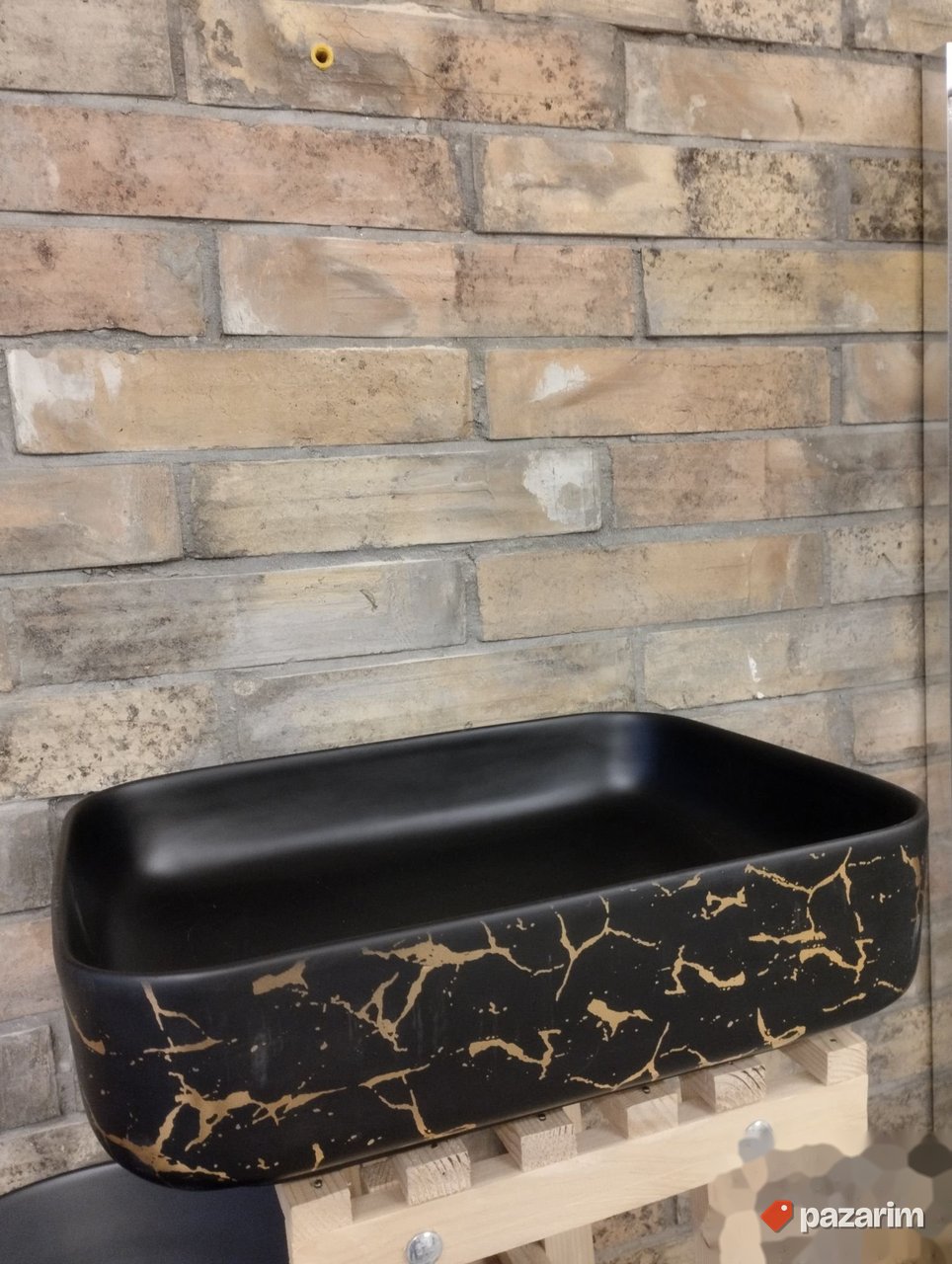 Lavabo nadgradni 51x39 crno- zlatno