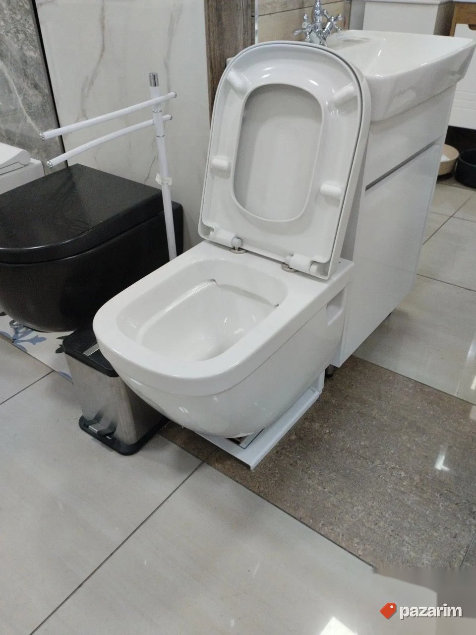 Grohe konzolna wc šolja sa wc daskom 1