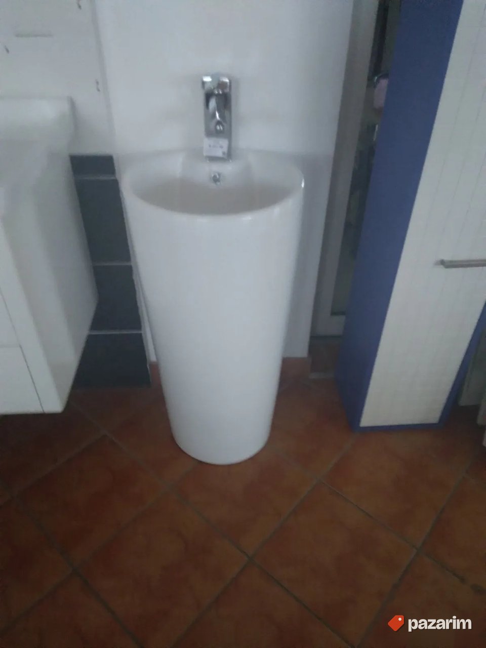 Lavabo stojeci 46cm 2