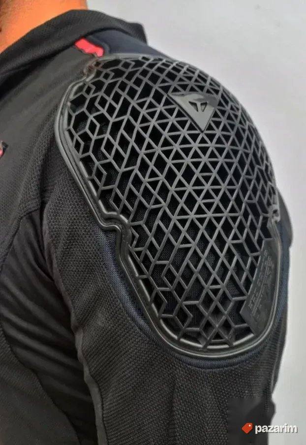 Moto podjakna Dainese sa protektorima 2
