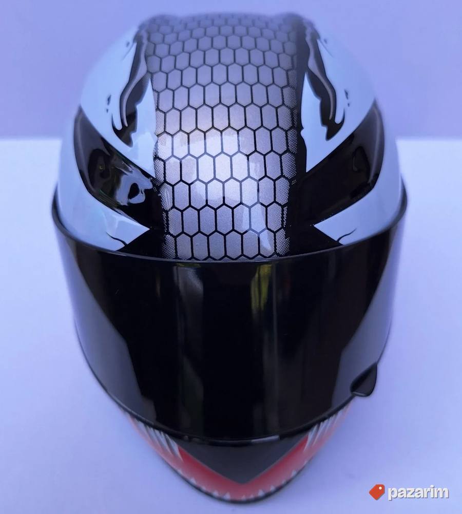 Ukrasne mini makete MOTO GP kacige kod 6 5