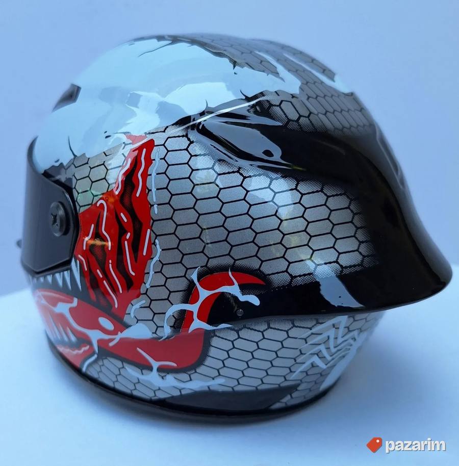 Ukrasne mini makete MOTO GP kacige kod 6 7