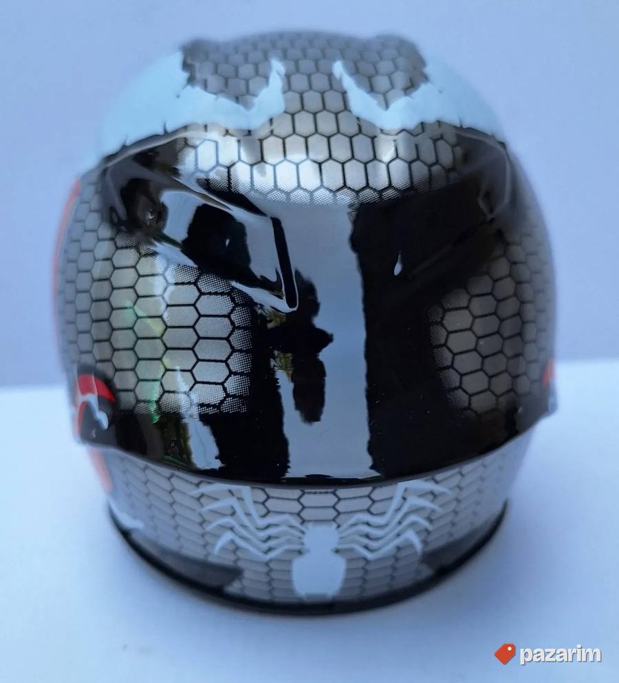 Ukrasne mini makete MOTO GP kacige kod 6 8