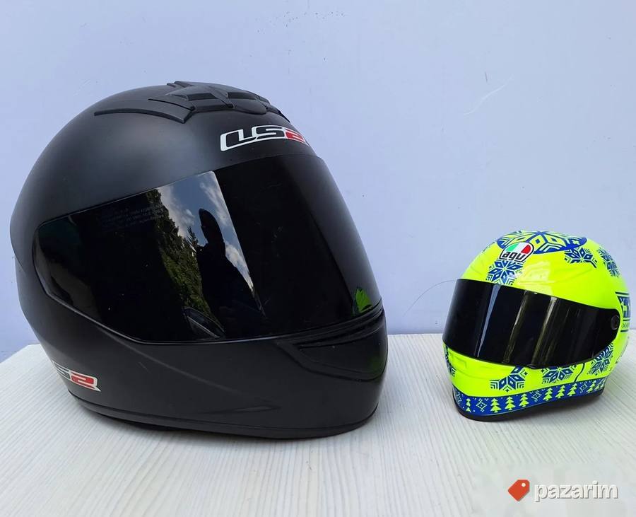Ukrasne mini makete MOTO GP kacige kod 12 2