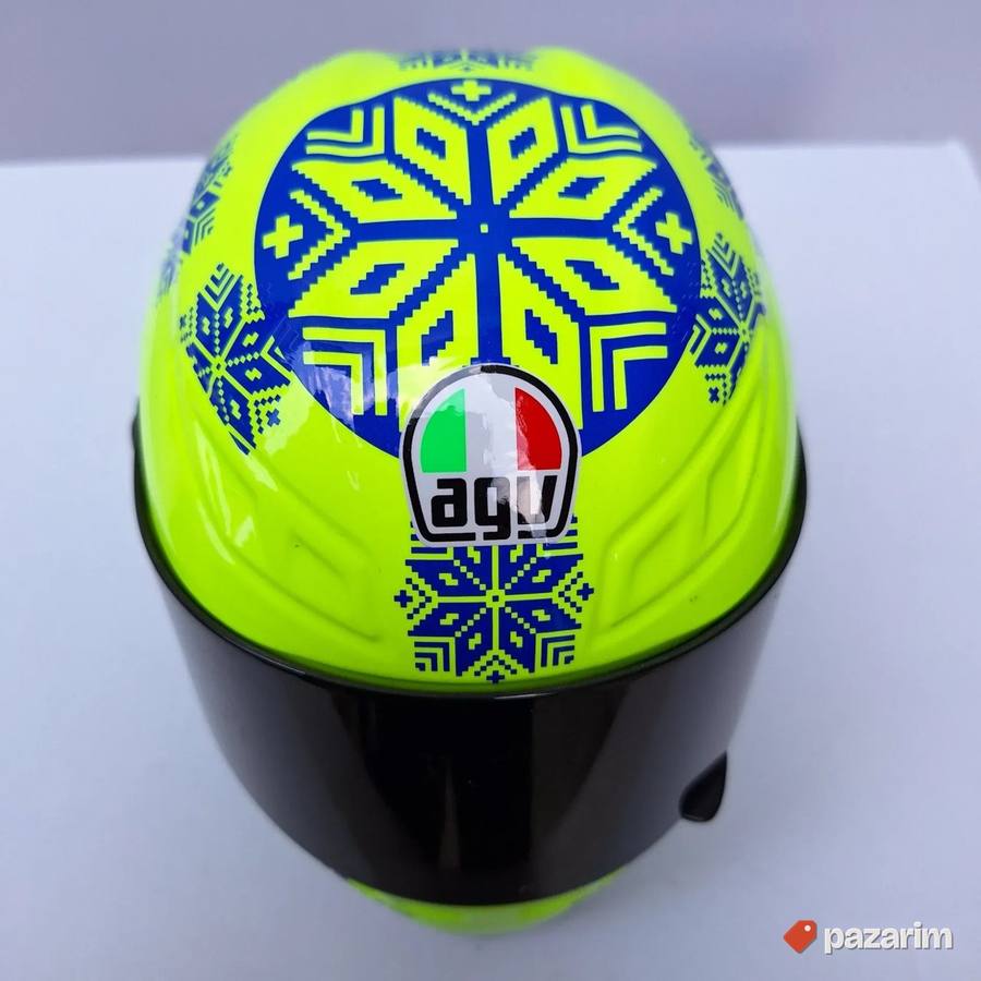 Ukrasne mini makete MOTO GP kacige kod 12 5